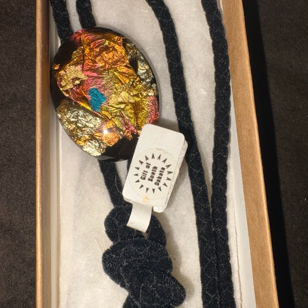 Colorful Pendant Bolo Tie